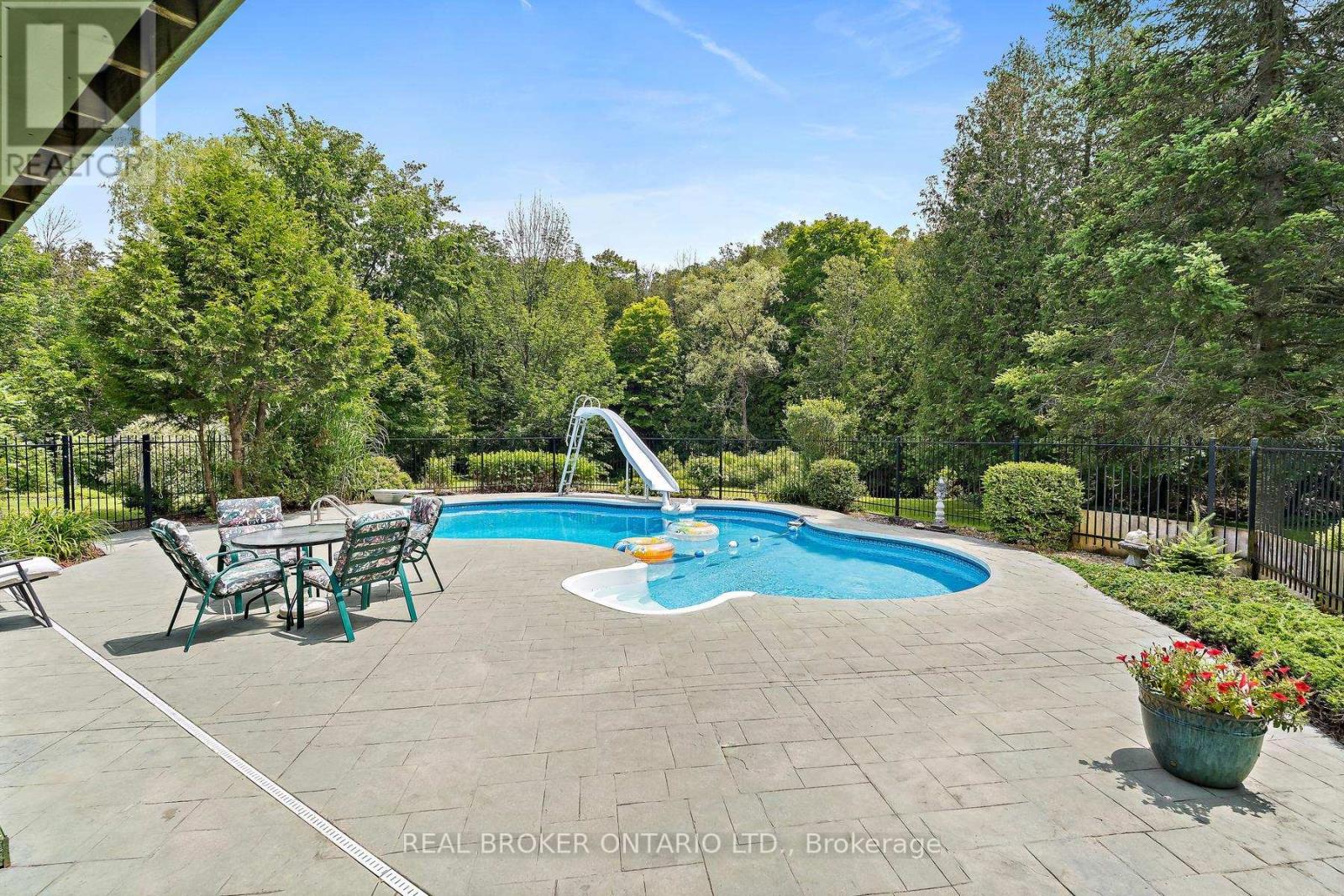 307254 HOCKLEY ROAD - 14