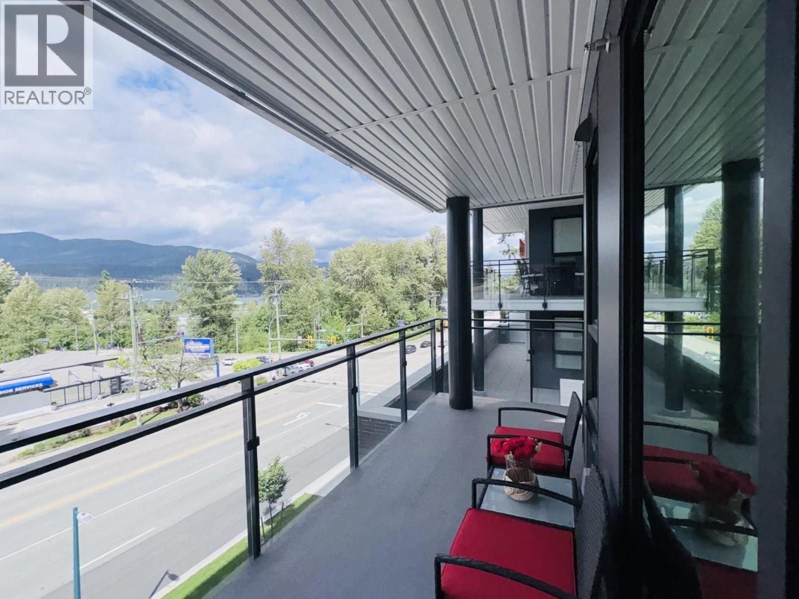 313 2015 ST. JOHNS STREET, Port Coquitlam