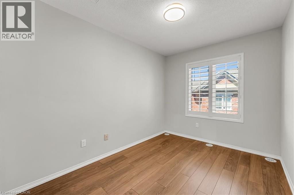 2557 SIXTH Line Unit# 9, Oakville, Ontario, L6H0H7 — Photo 16