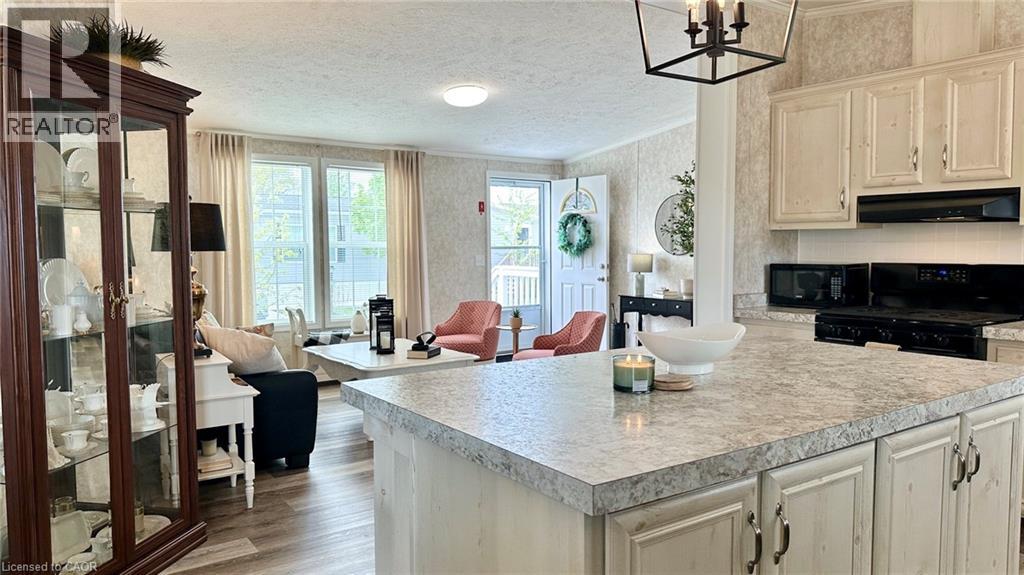 4 CRICKLEWOOD Crescent - 15