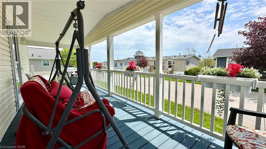 4 CRICKLEWOOD Crescent - 6