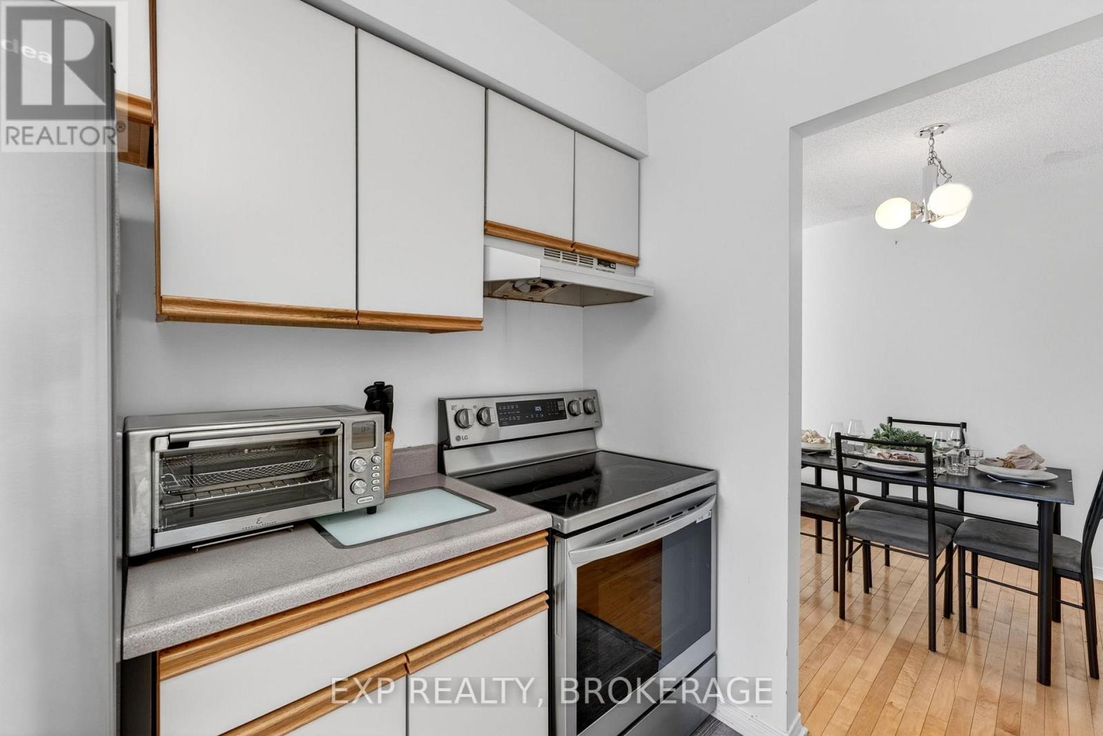 23 ROSE ABBEY DRIVE - 12