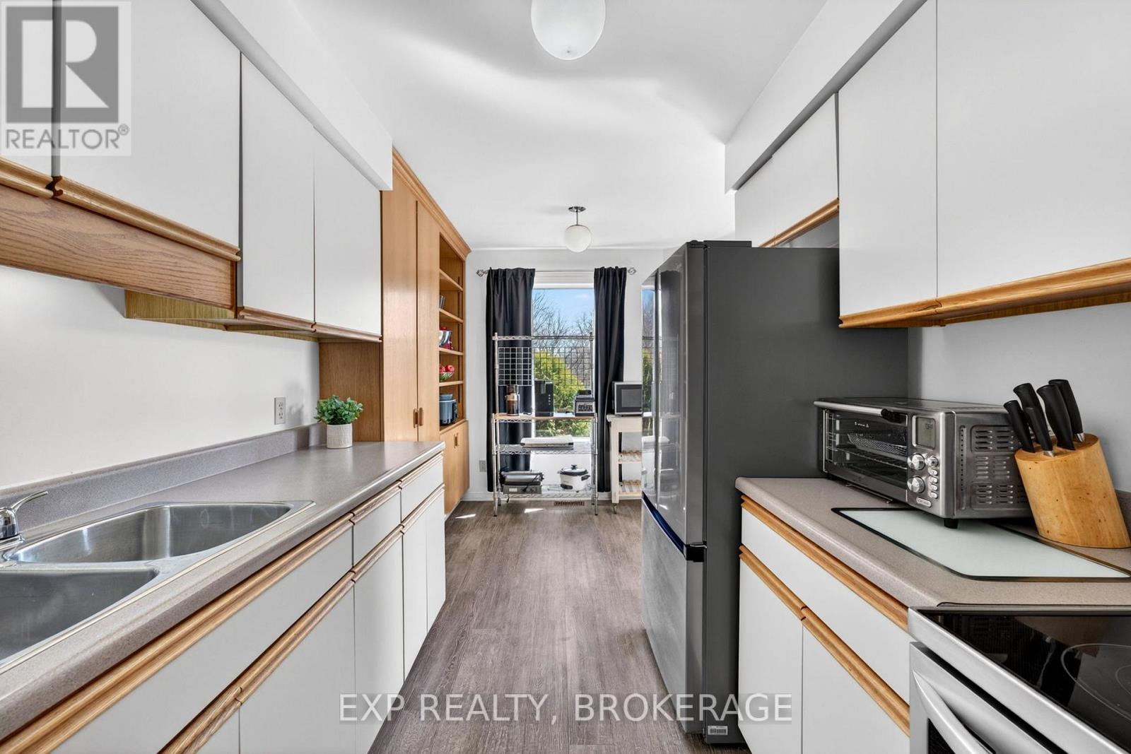 23 ROSE ABBEY DRIVE - 9