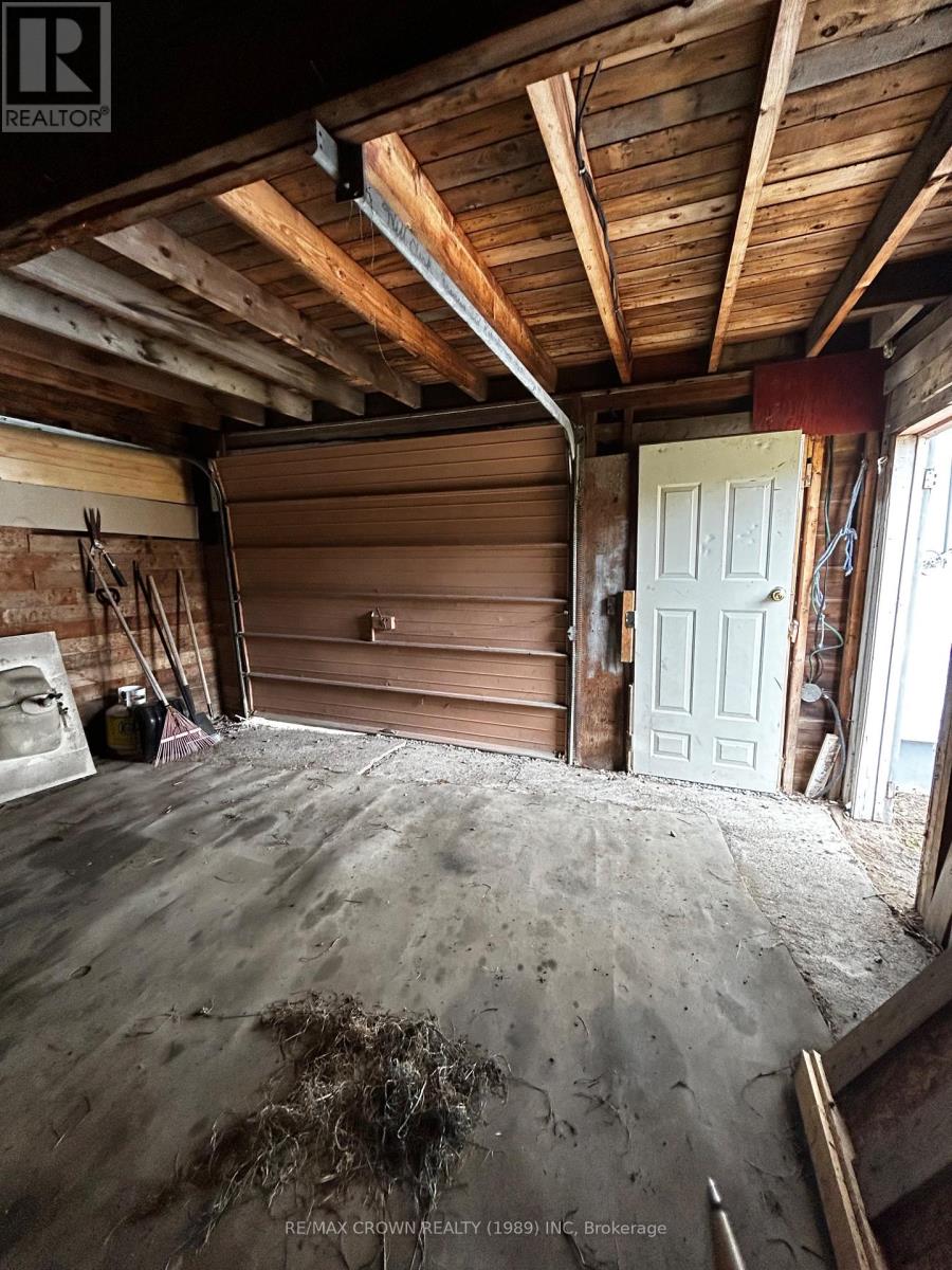 38 COURNOYER STREET - 24