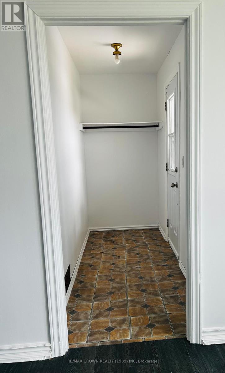 38 COURNOYER STREET - 4