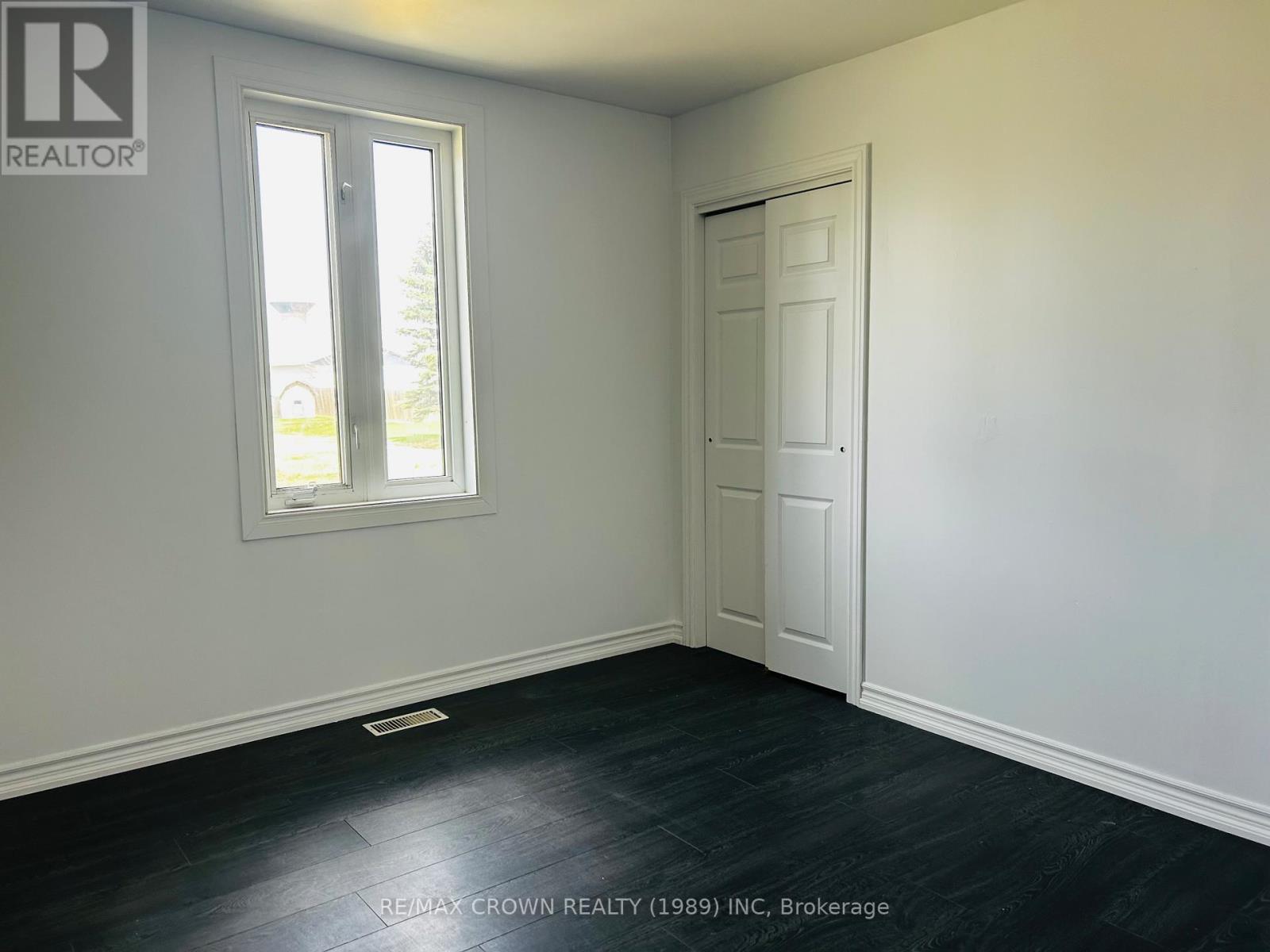 38 COURNOYER STREET - 9
