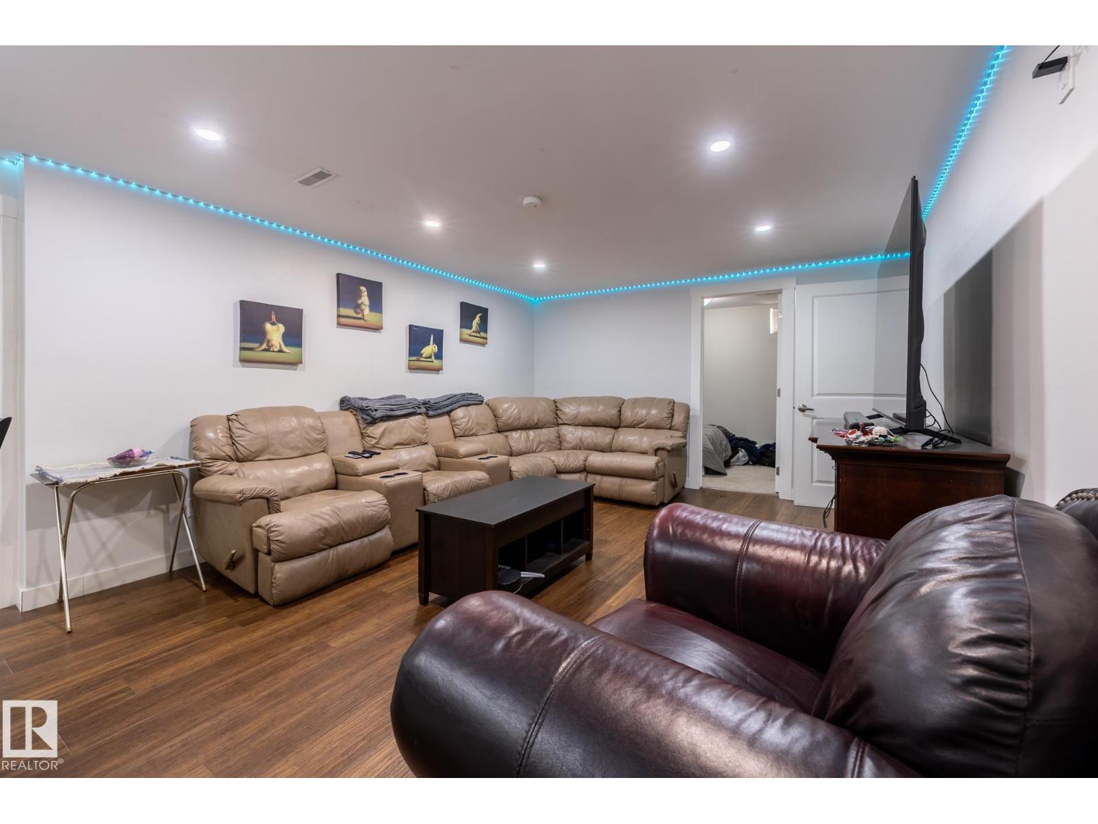 3004 68 ST NW - 25