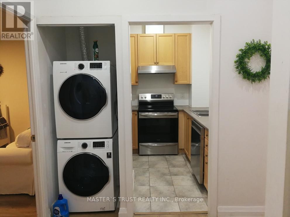 #1001 8 WELLESLEY STREET E - 7