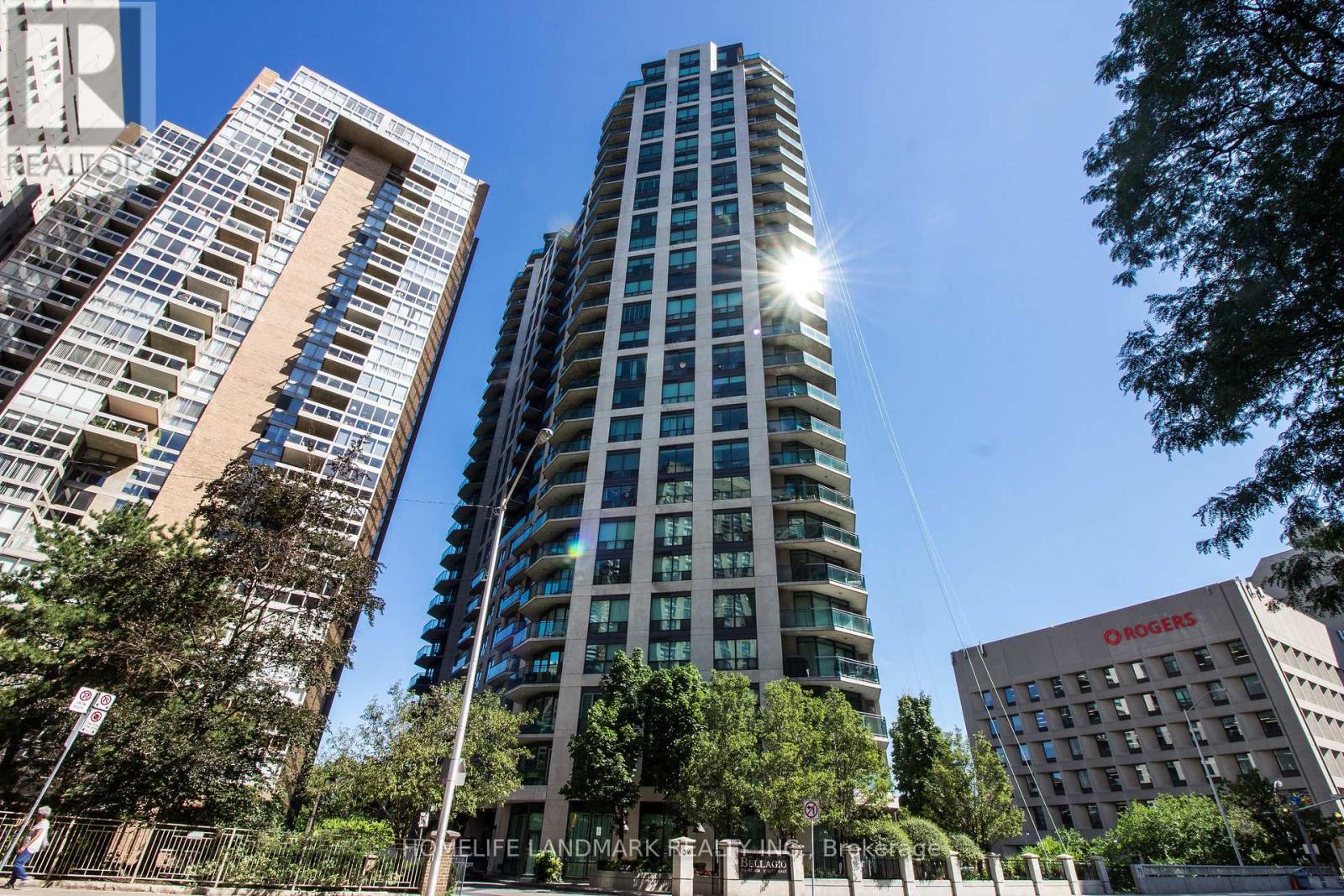 Listing photo of 912 - 300 BLOOR STREET E