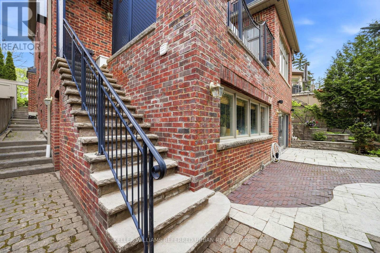 41 WENTWORTH AVENUE - 49