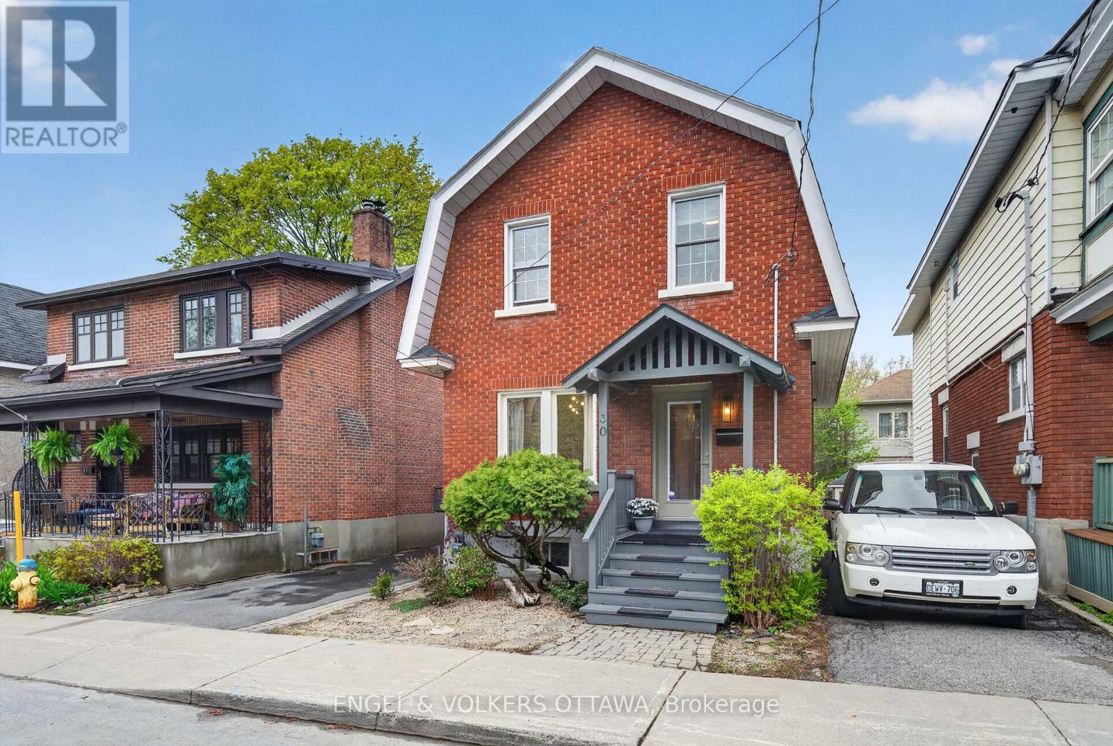 30 ROSLYN AVENUE - 2