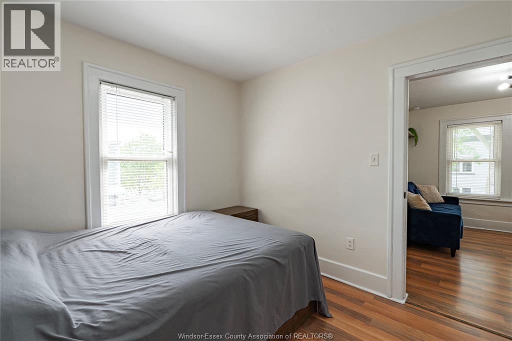1239-47 RICHMOND STREET - 8