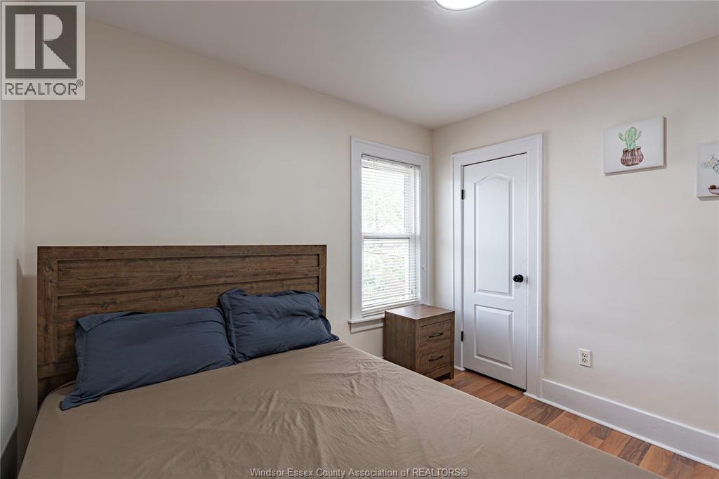 1239-47 RICHMOND STREET - 10
