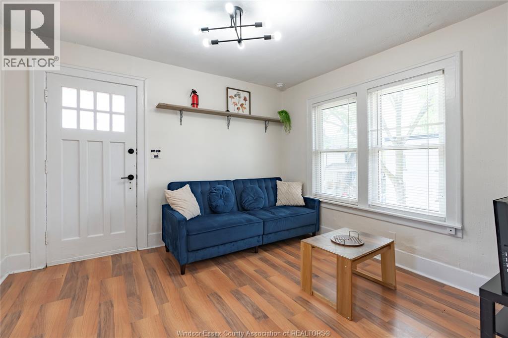 1239-47 RICHMOND STREET - 4
