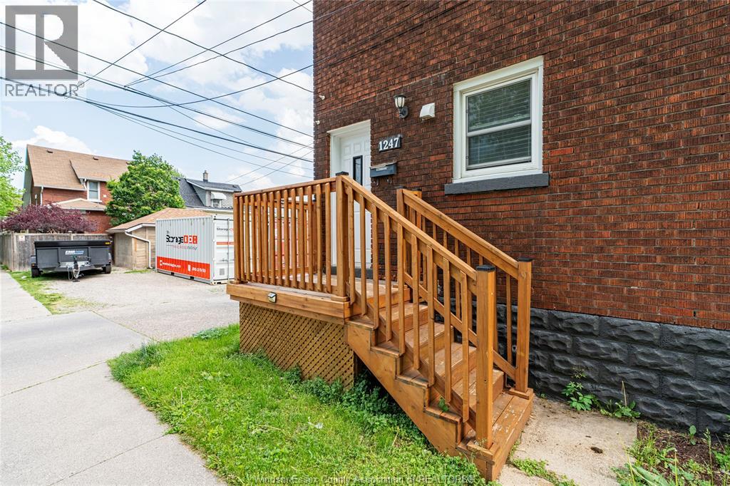 1239-47 RICHMOND STREET - 3