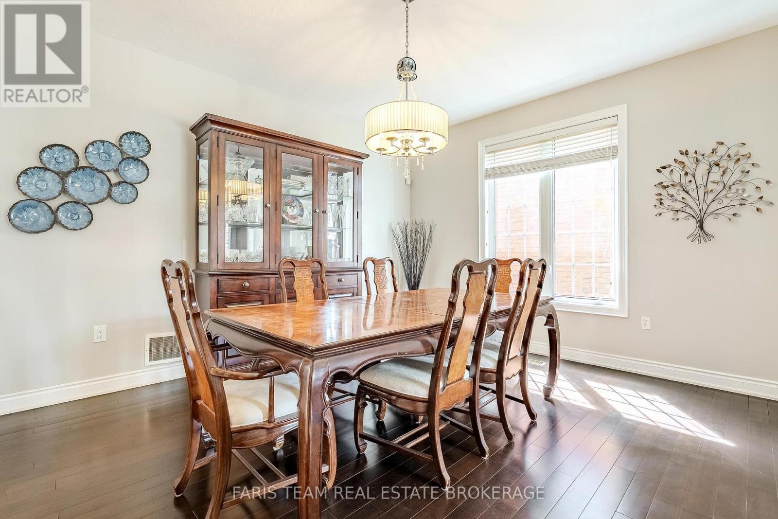 49 PRINCE WILLIAM WAY - 12