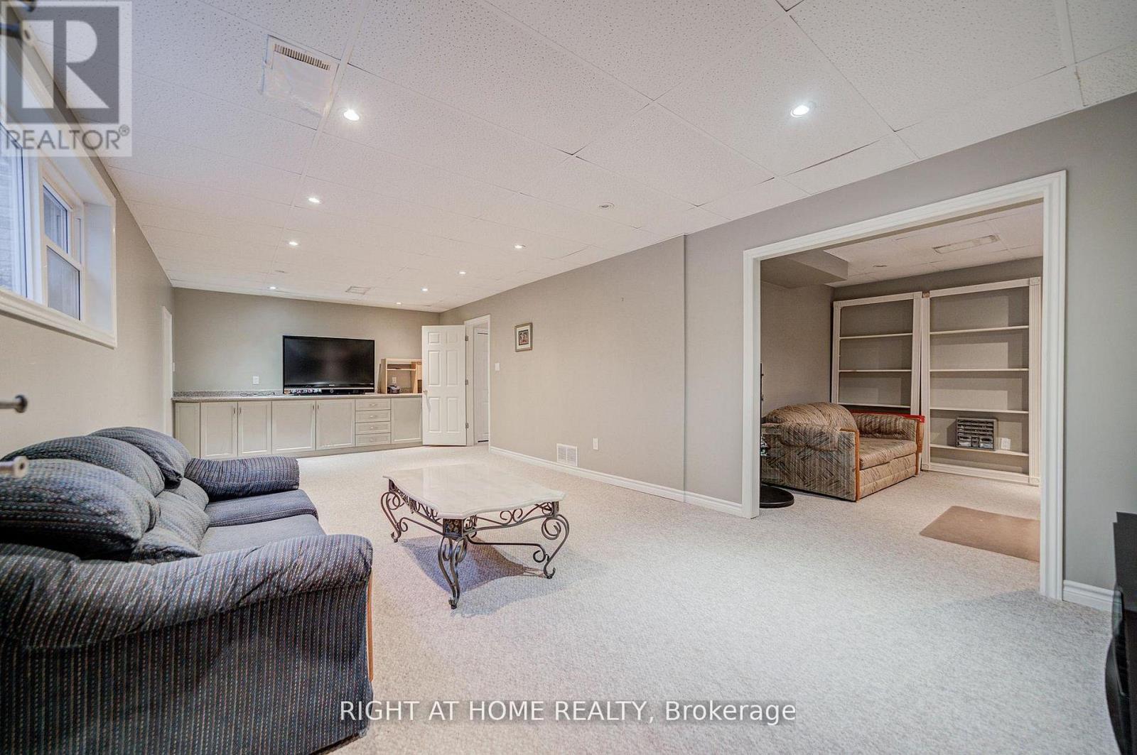 1445 RYAN PLACE - 33