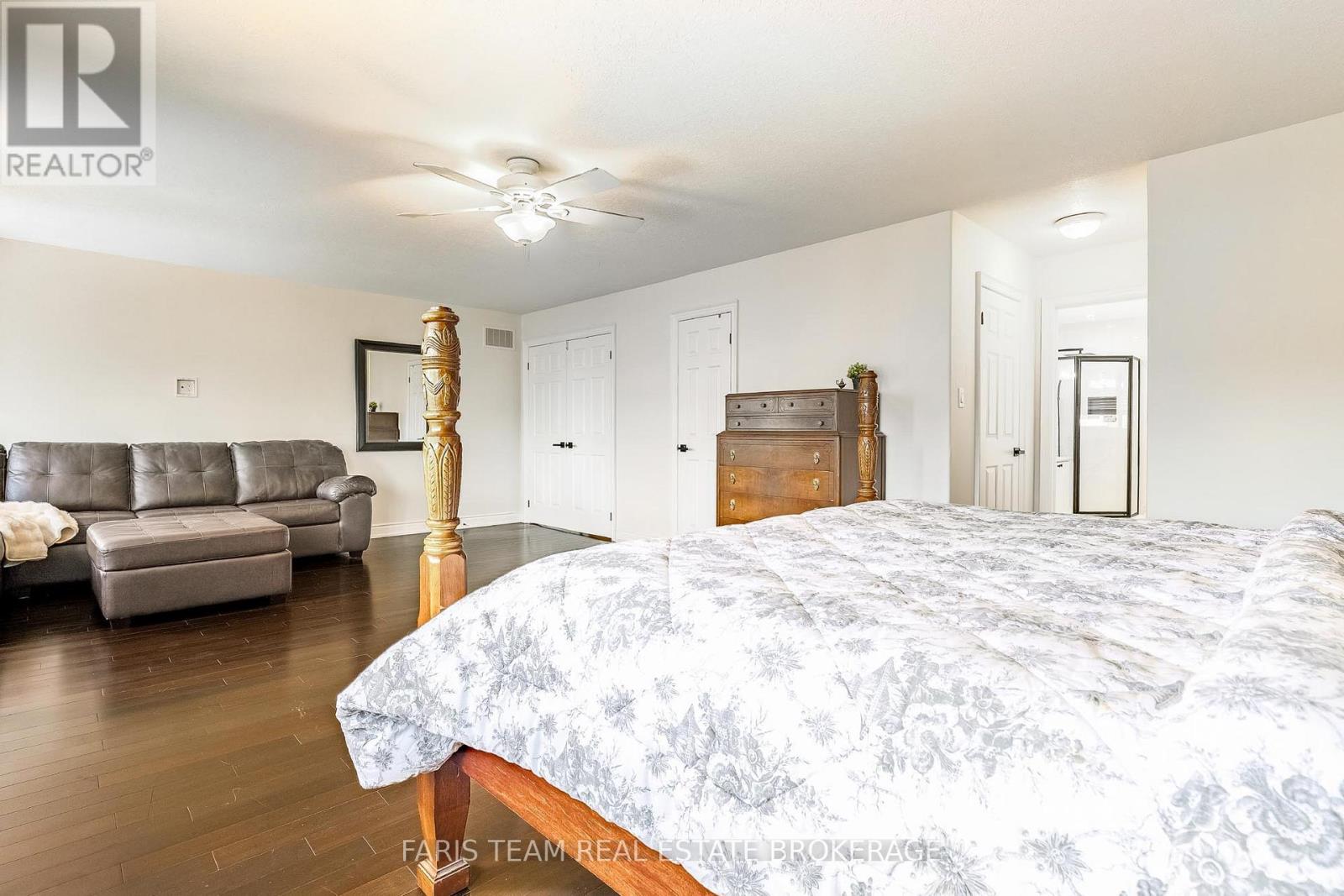 49 PRINCE WILLIAM WAY - 23