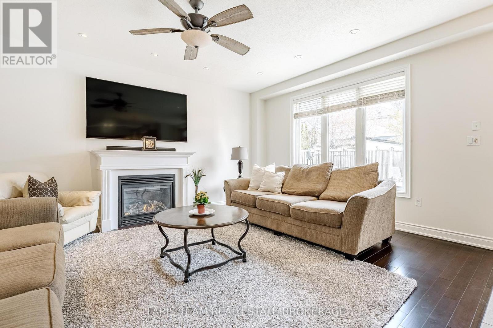 49 PRINCE WILLIAM WAY - 17