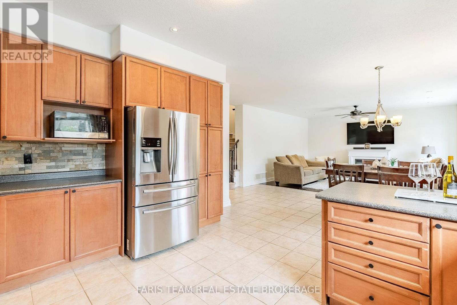 49 PRINCE WILLIAM WAY - 9