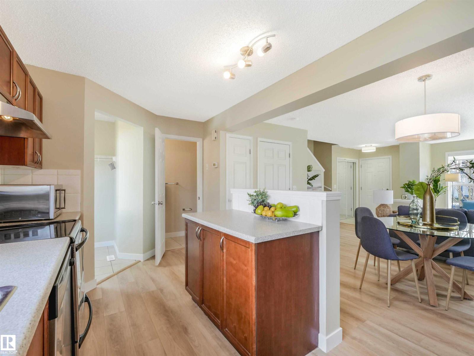 5916 SOUTH TERWILLEGAR BV NW - 16
