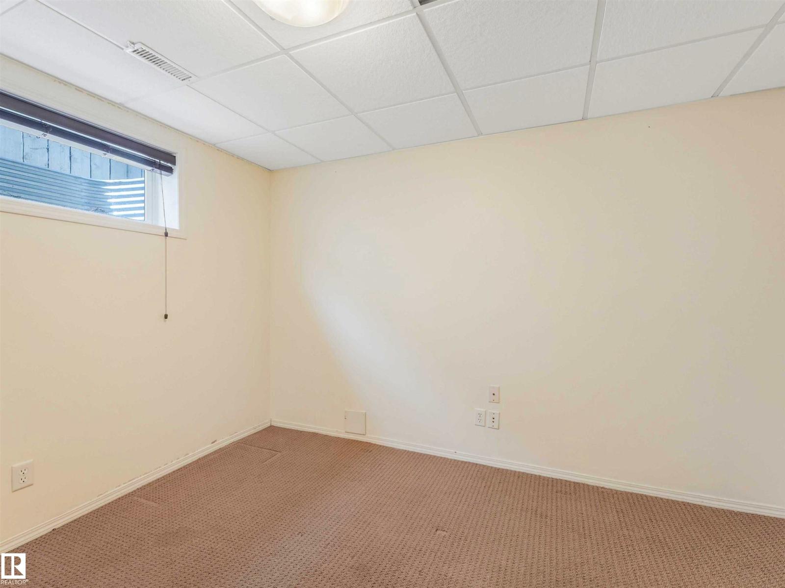 5916 SOUTH TERWILLEGAR BV NW - 38