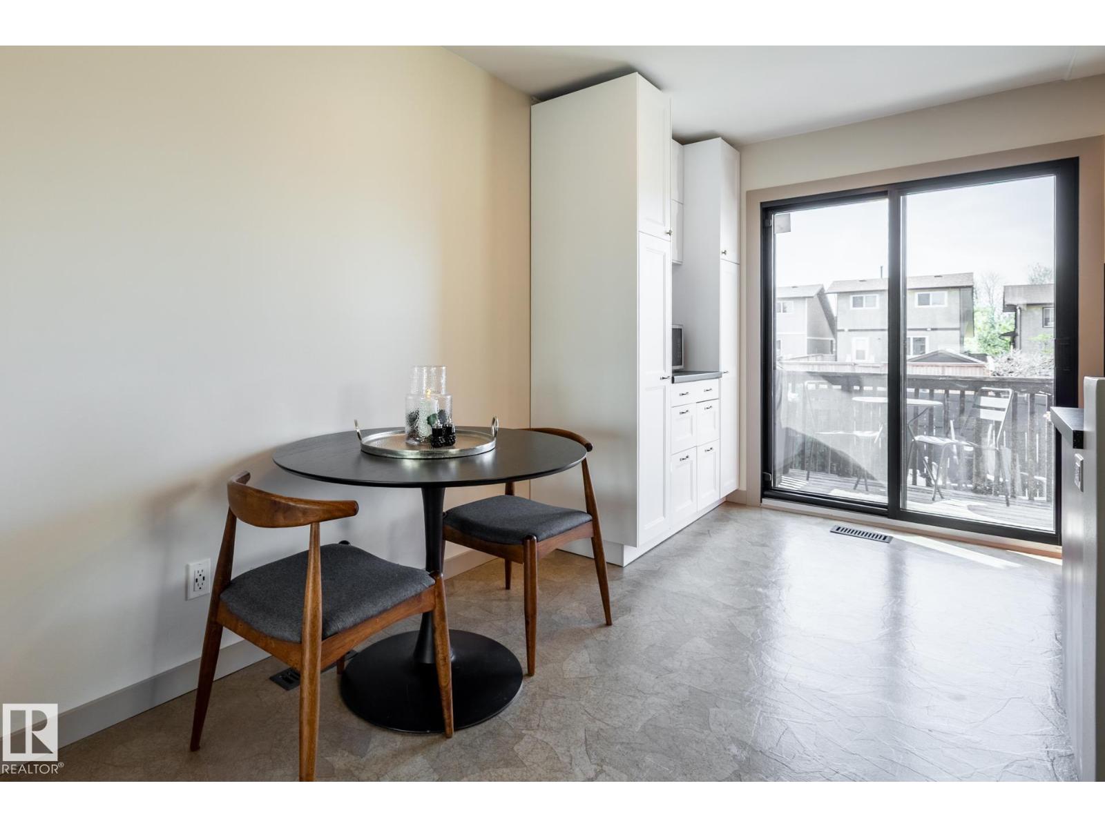 3615 43 AV NW - 14