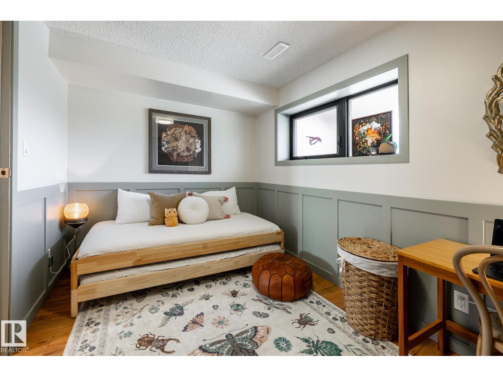 3615 43 AV NW - 39