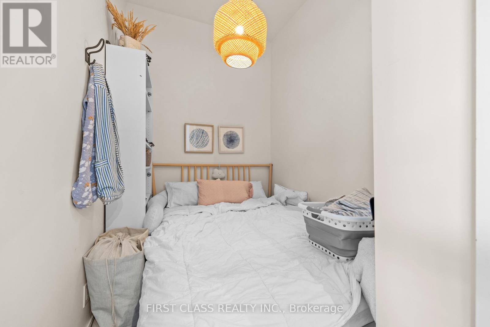 #110 1 NEIGHBOURHOOD LANE - 17