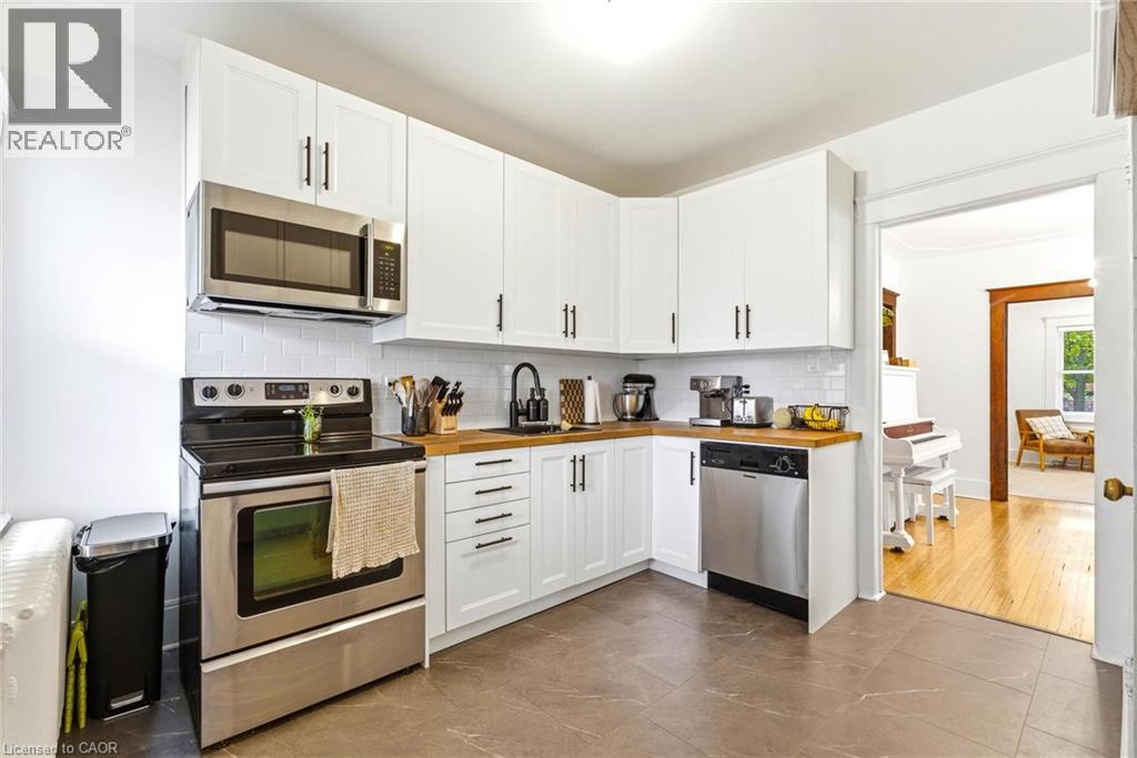 36 LOUISA Street - 12