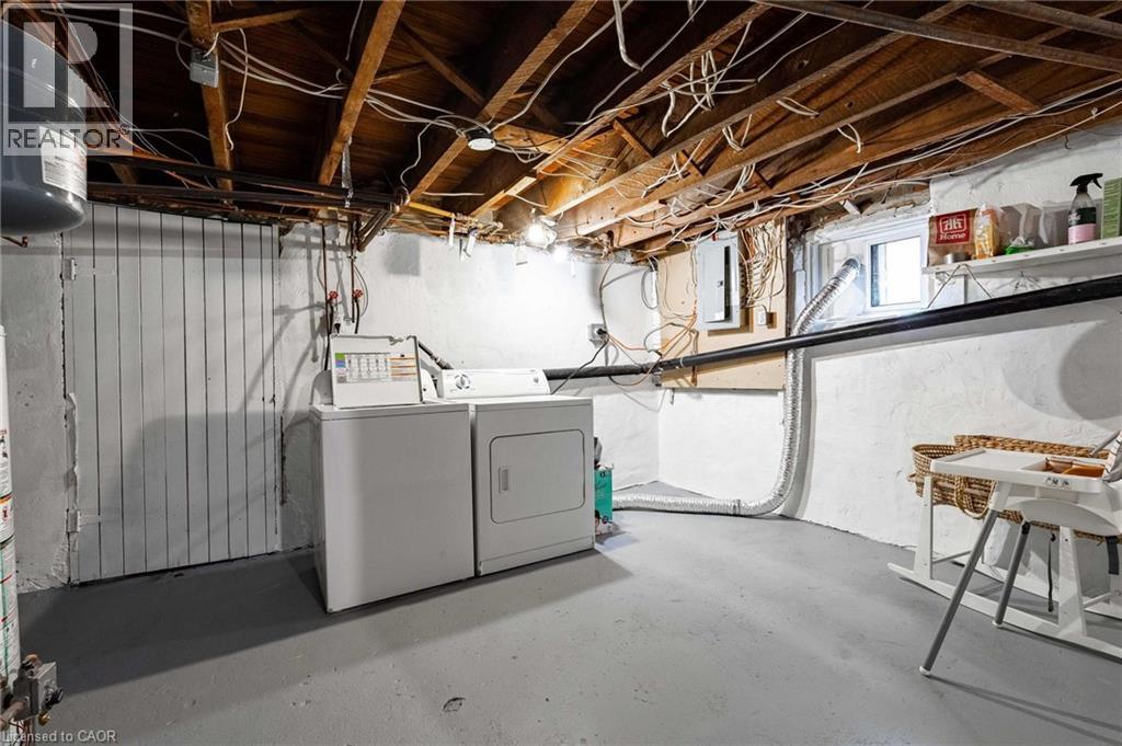 36 LOUISA Street - 23