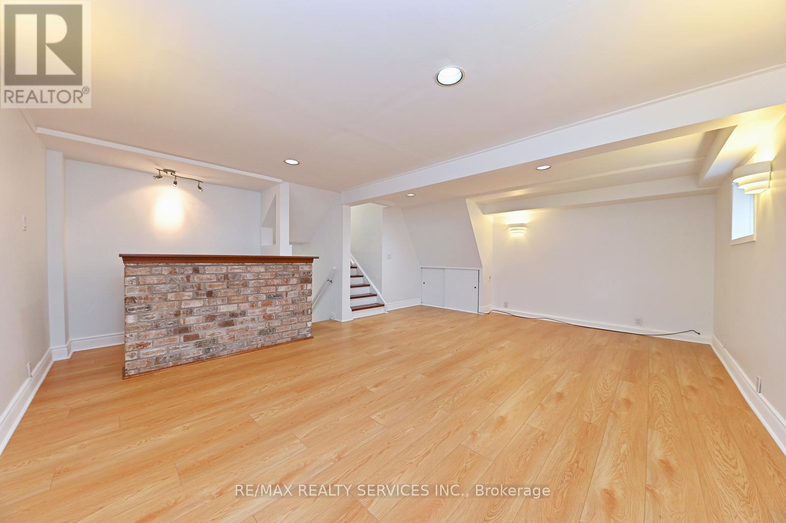 65 MASSEY STREET - 26