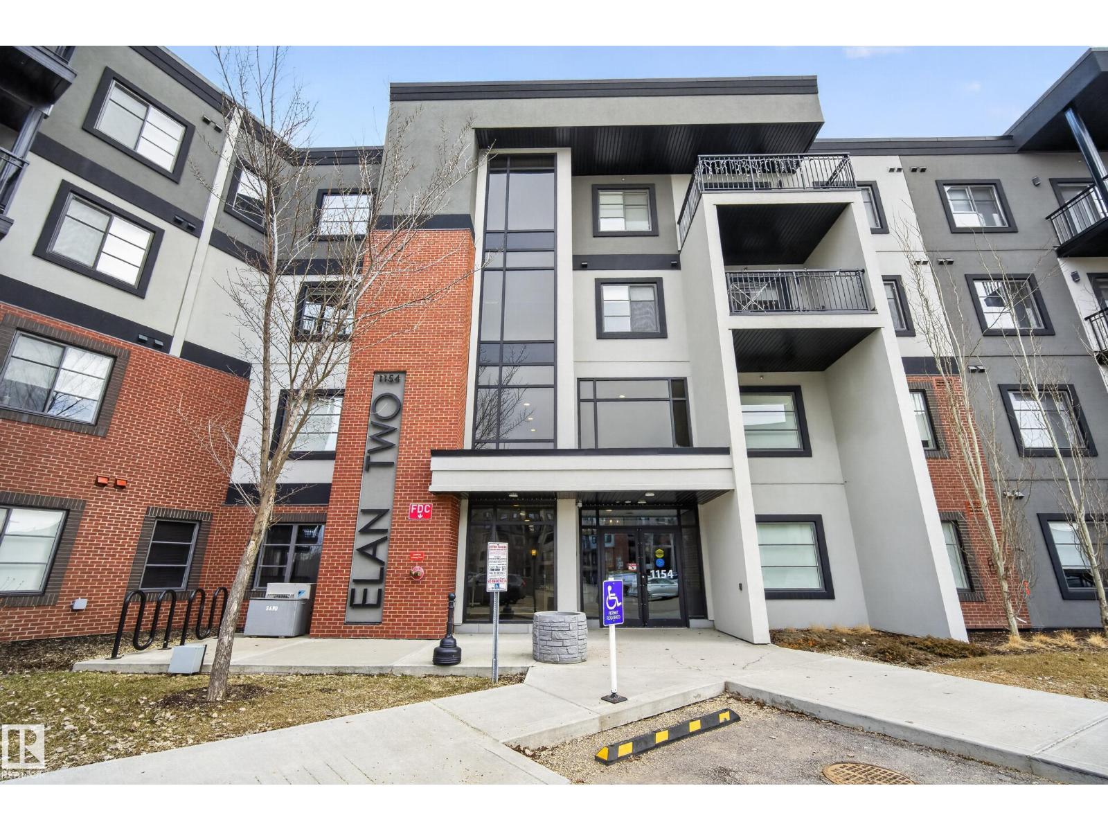#127 1154 ADAMSON DR SW - 18