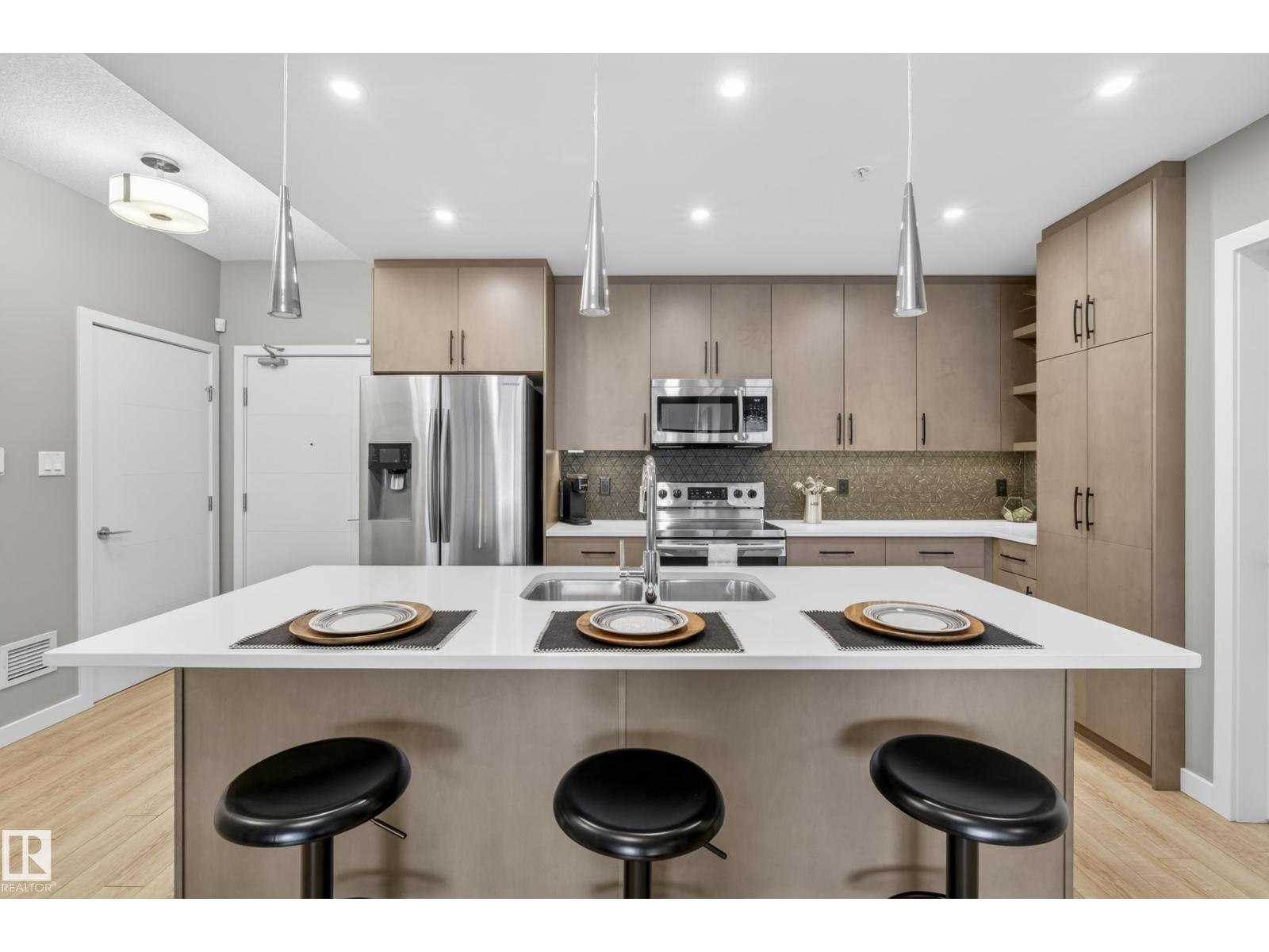 #127 1154 ADAMSON DR SW - 3