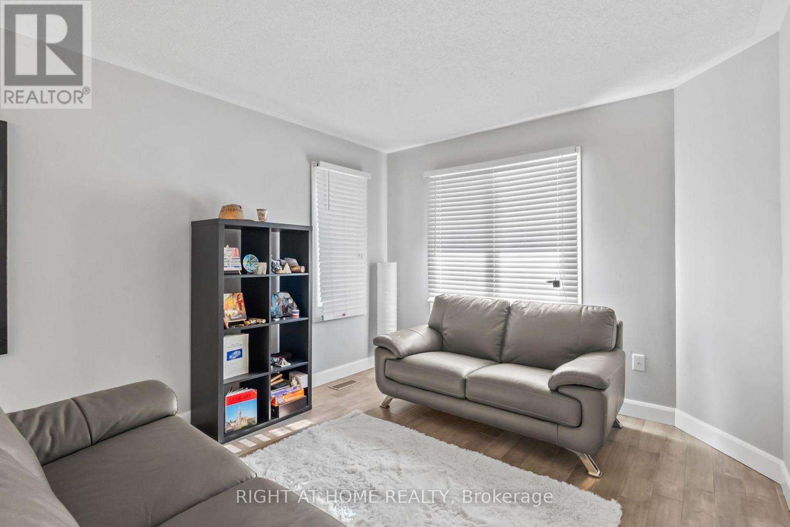 1040 BEAVER VALLEY CRESCENT - 14