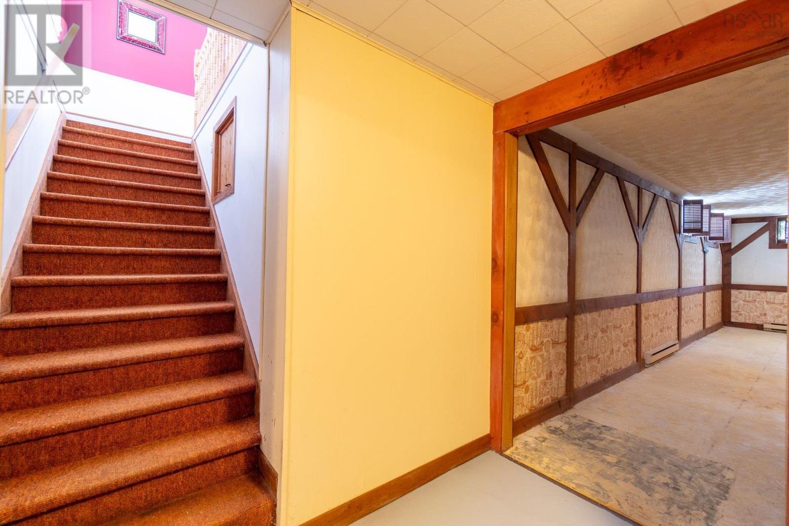 408 Belcher Street - 33