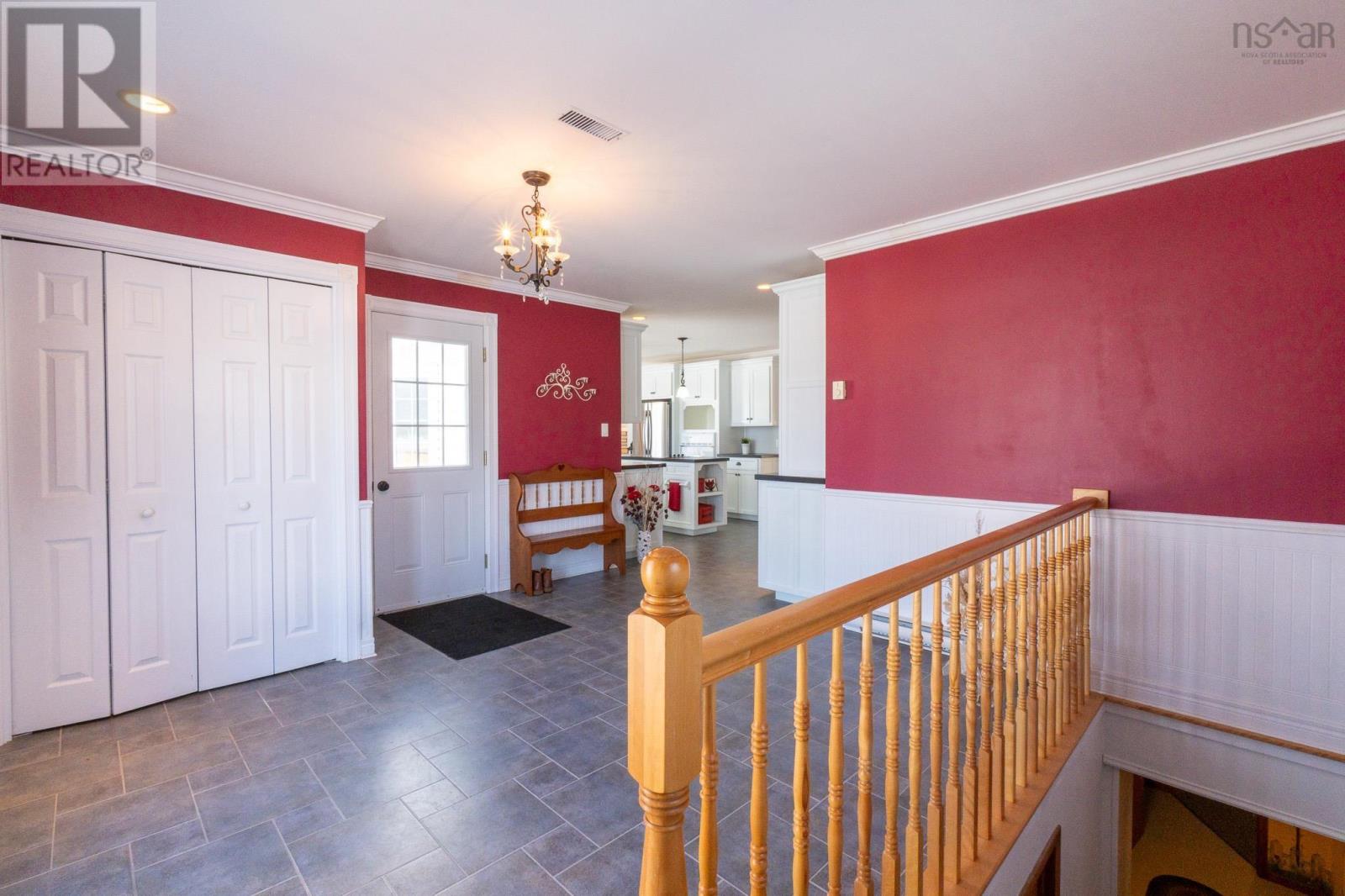 408 Belcher Street - 32