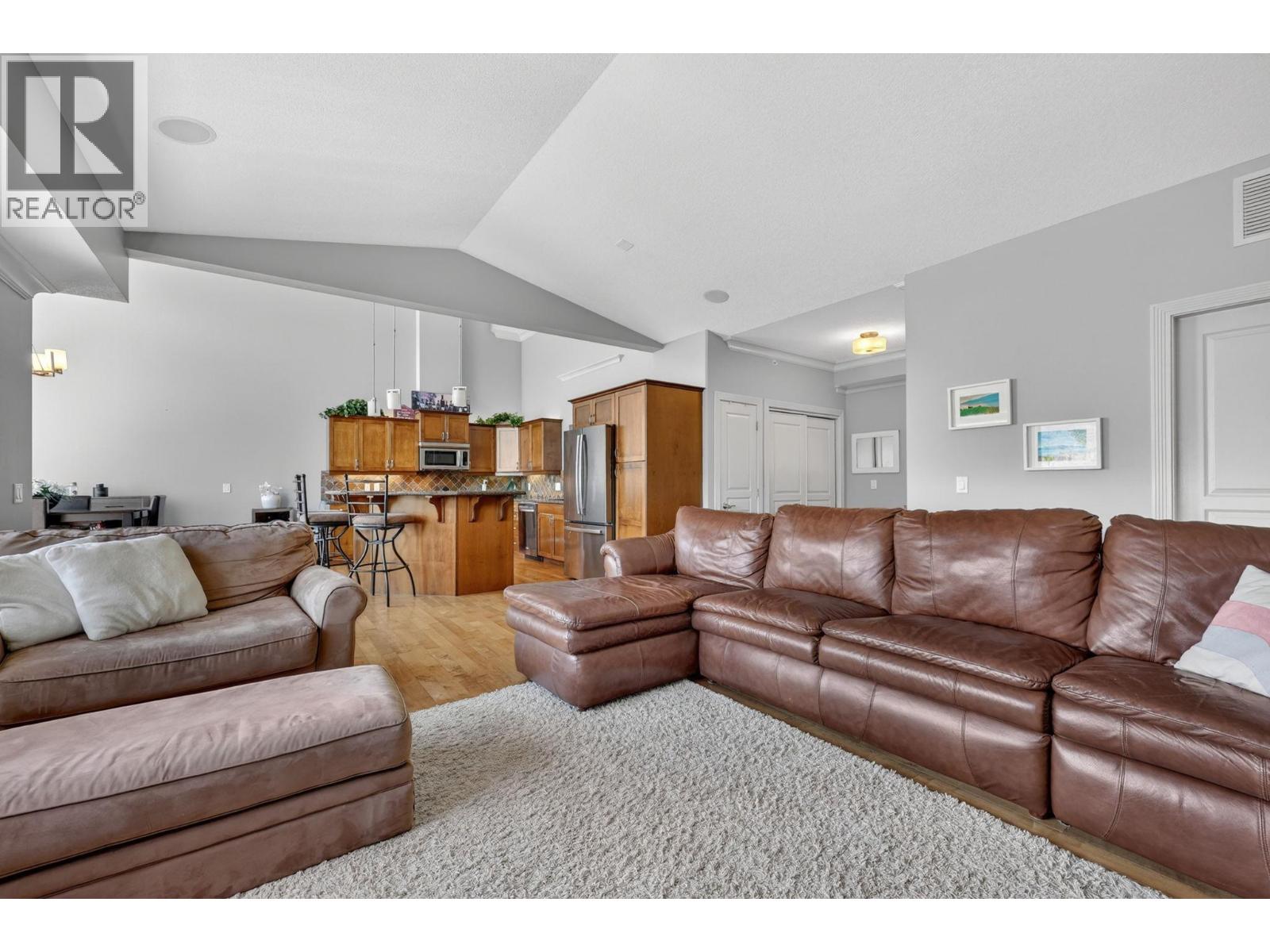 3996 Beach Avenue Unit# 323, Peachland