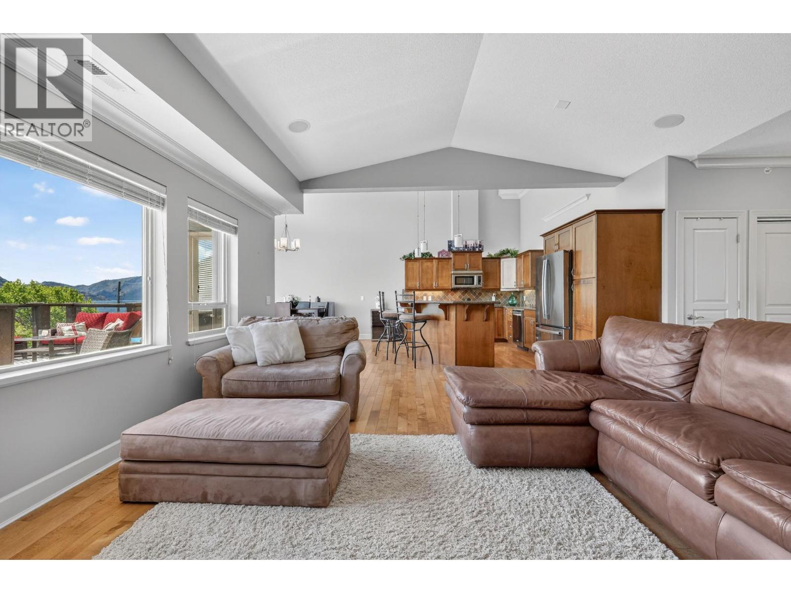 3996 Beach Avenue Unit# 323, Peachland