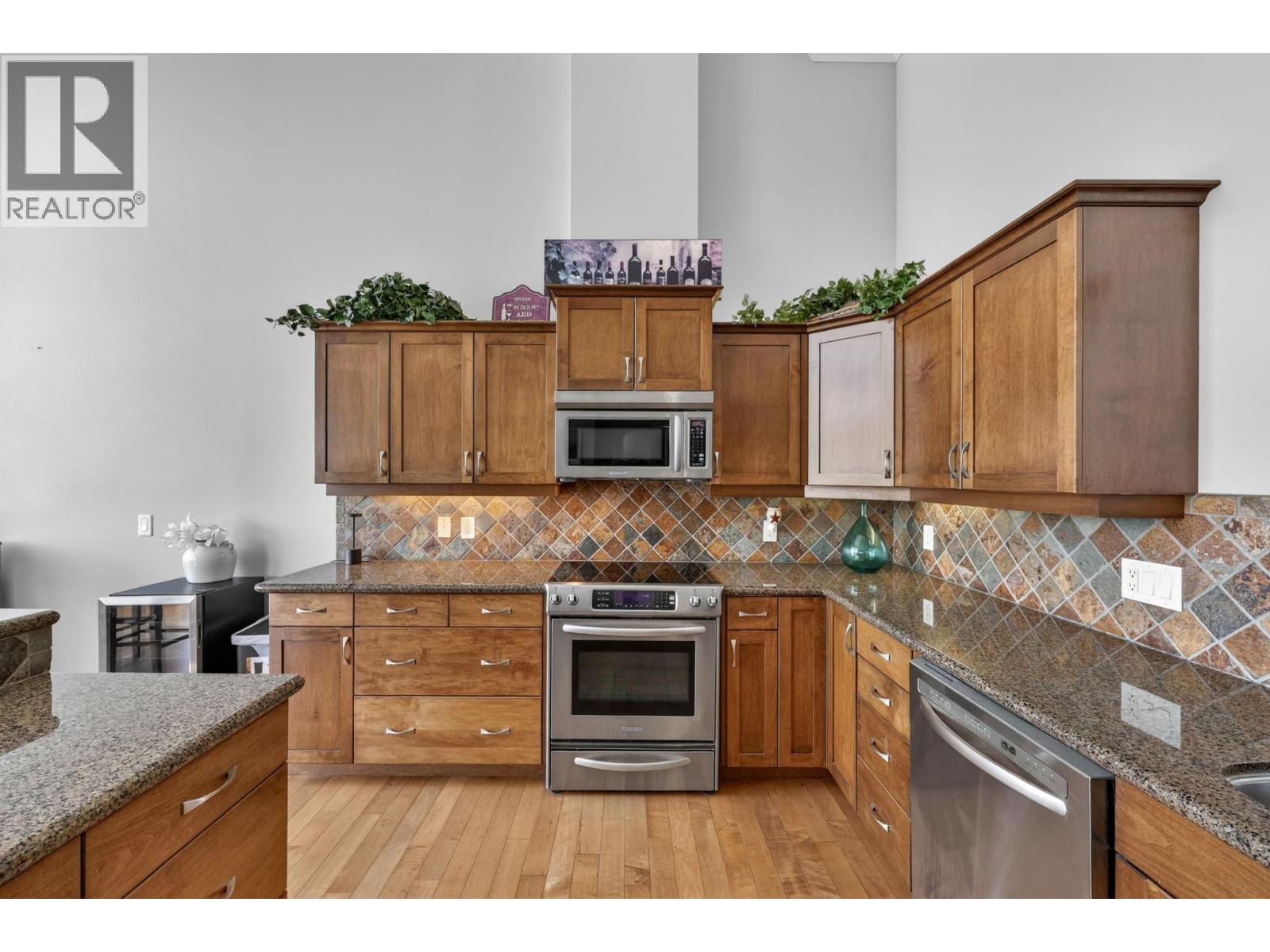 3996 Beach Avenue Unit# 323, Peachland