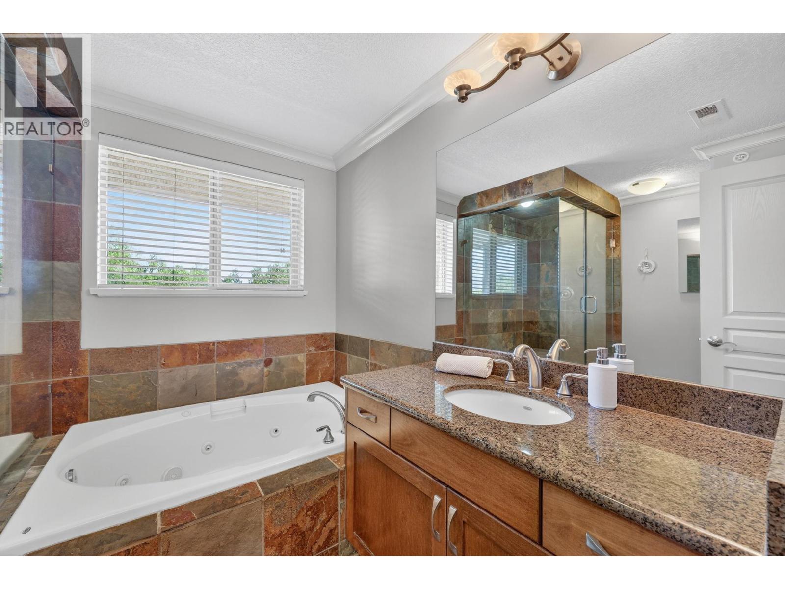 3996 Beach Avenue Unit# 323, Peachland