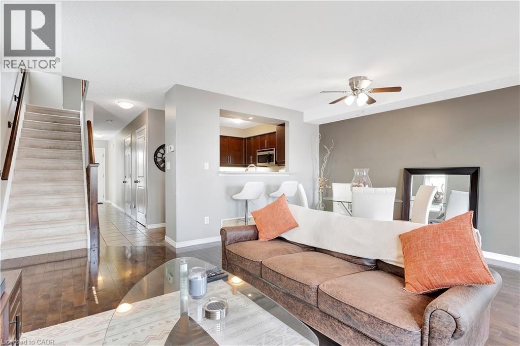 935 ZELLER Crescent - 19