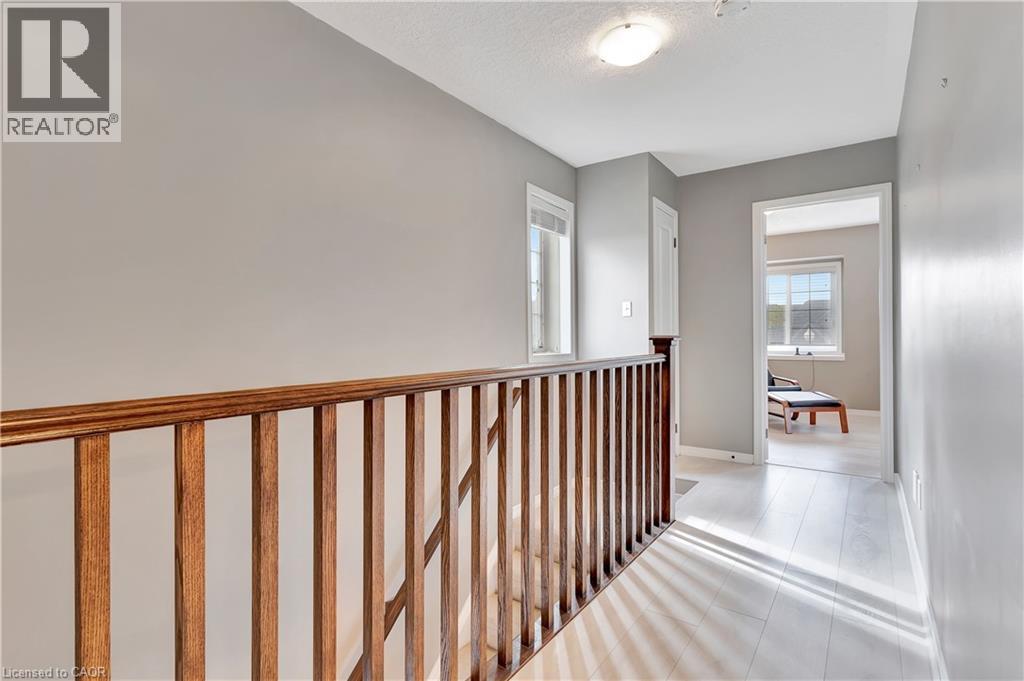 935 ZELLER Crescent, Kitchener, Ontario, N2A0C7 — Photo 5