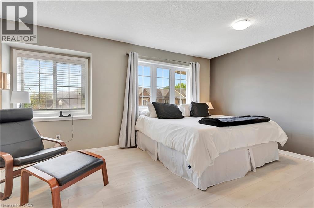935 ZELLER Crescent, Kitchener, Ontario, N2A0C7 — Photo 18