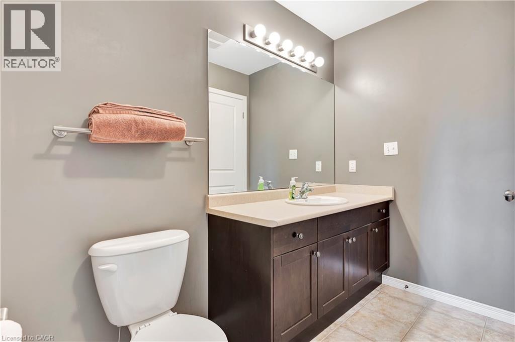 935 ZELLER Crescent, Kitchener, Ontario, N2A0C7 — Photo 25