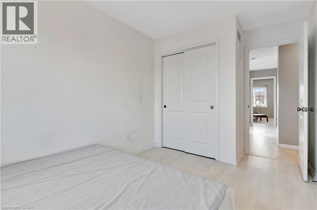 935 ZELLER Crescent, Kitchener, Ontario, N2A0C7 — Photo 26