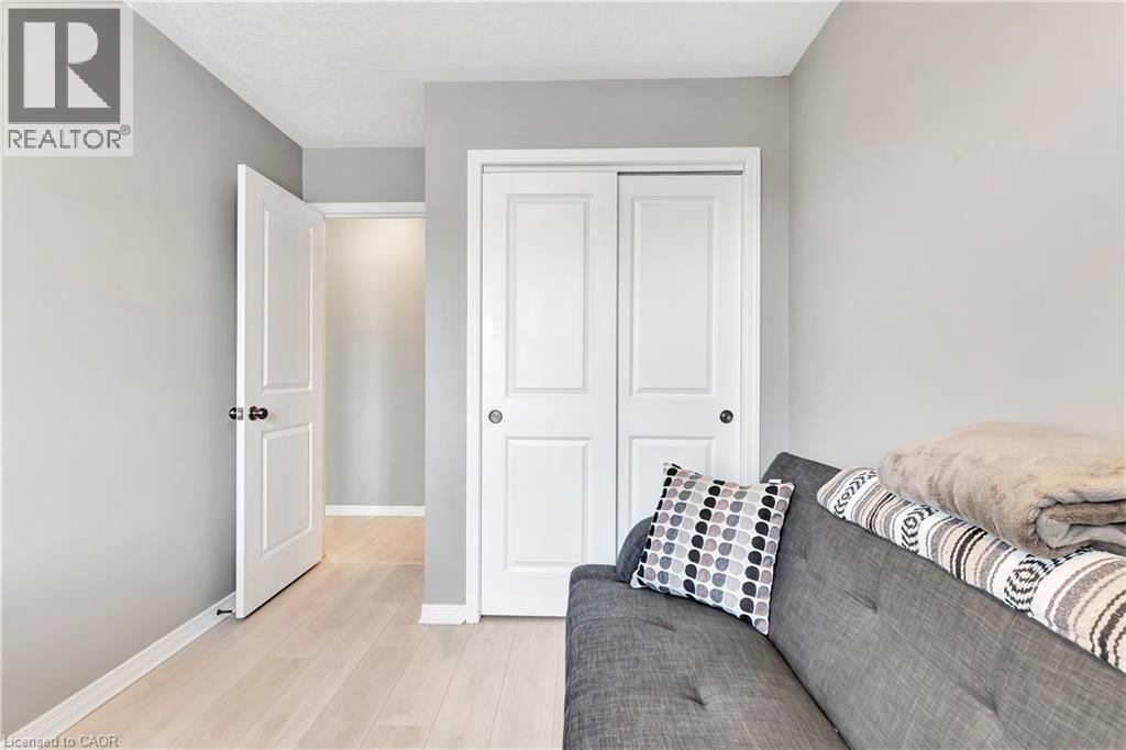 935 ZELLER Crescent, Kitchener, Ontario, N2A0C7 — Photo 20