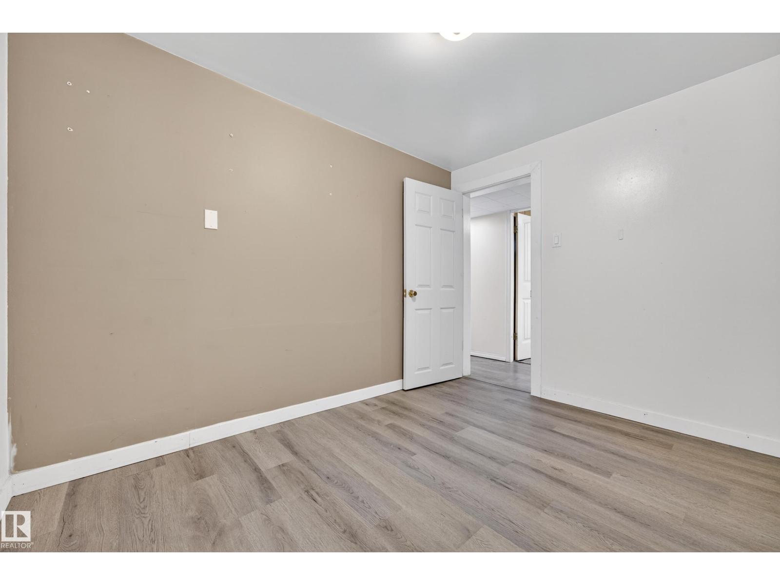 37 HAZEL ST - 40