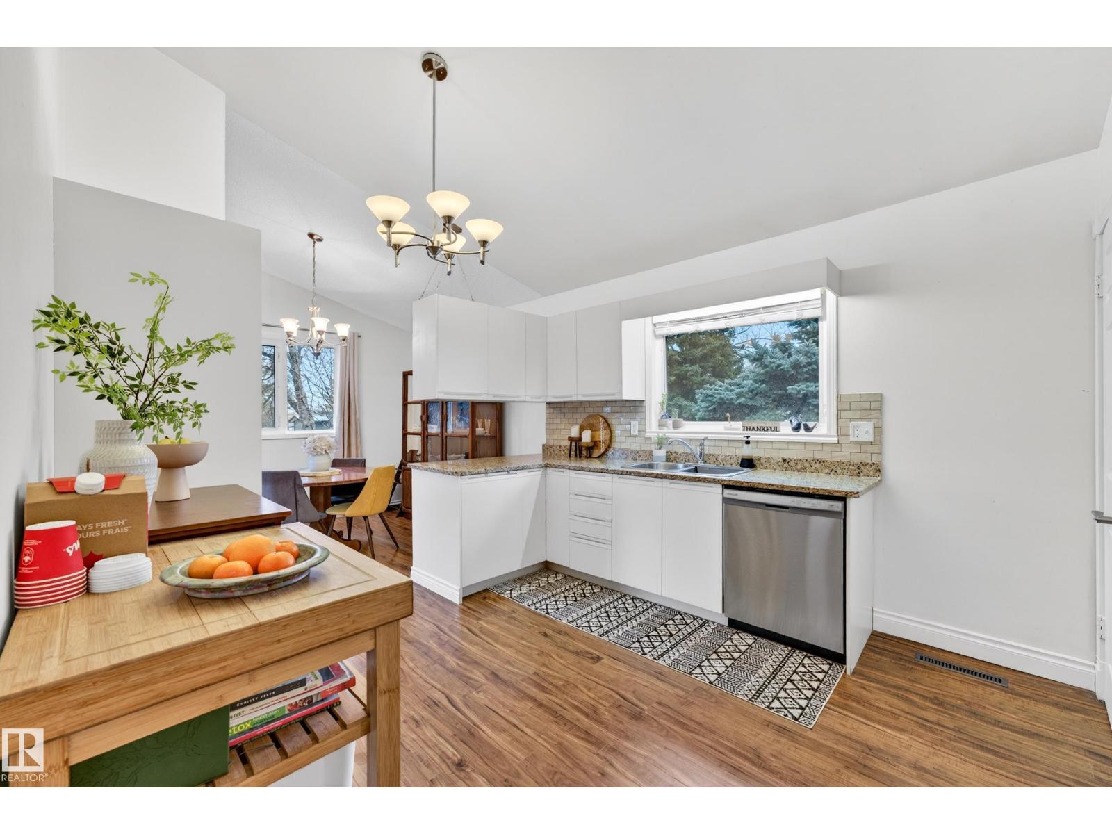 37 HAZEL ST - 17