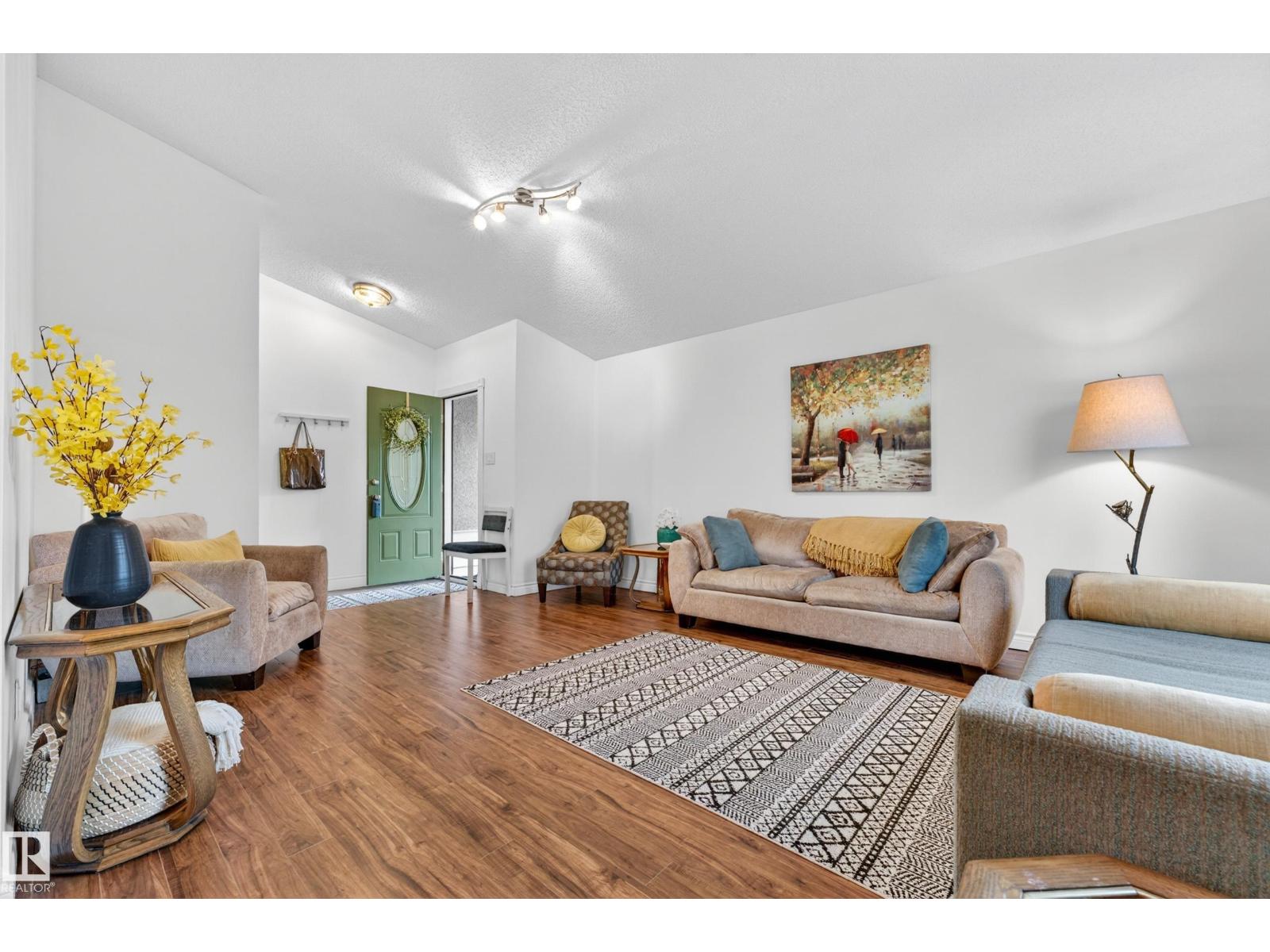 37 HAZEL ST - 11
